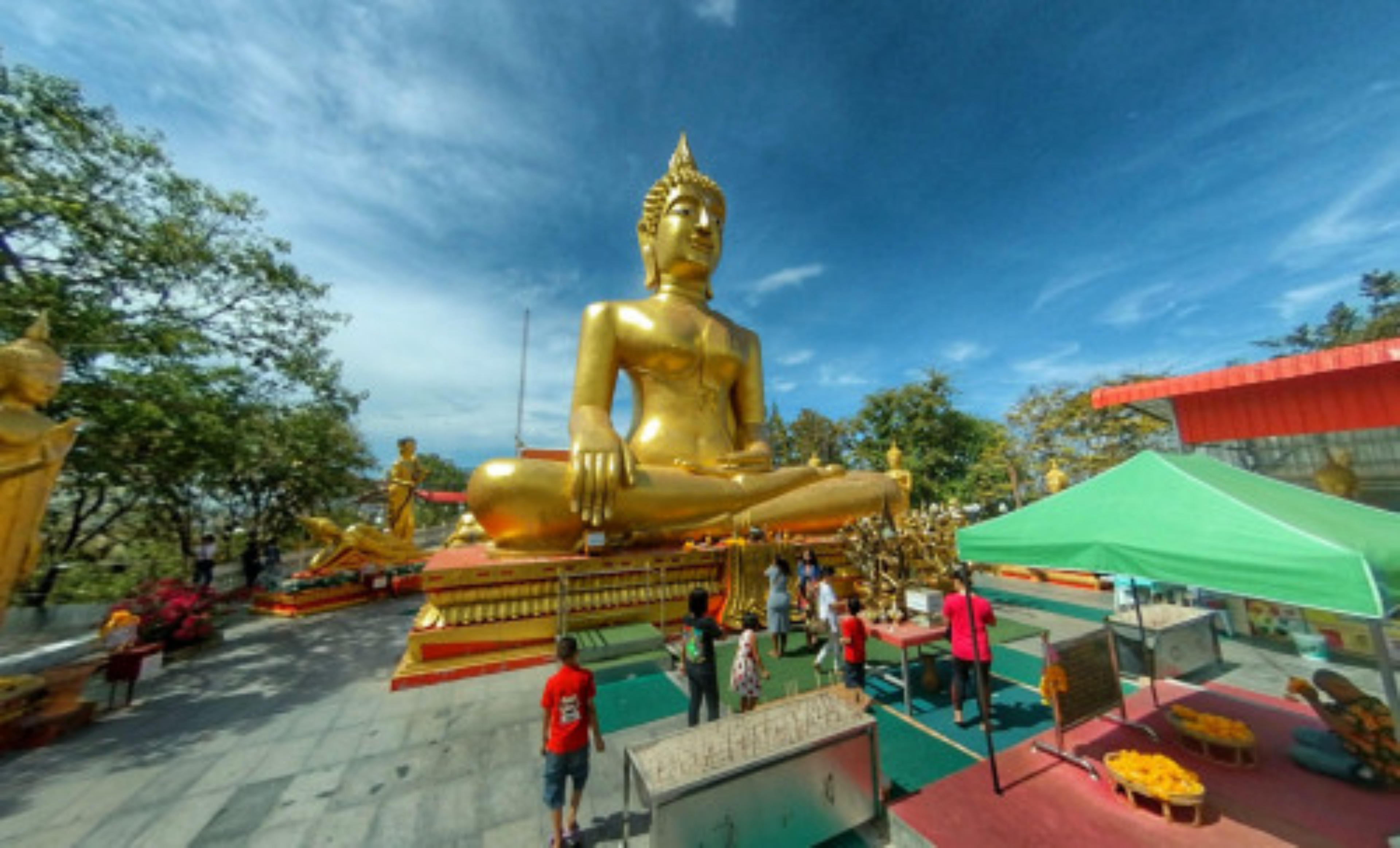 Big Buddha Temple virtual tour preview